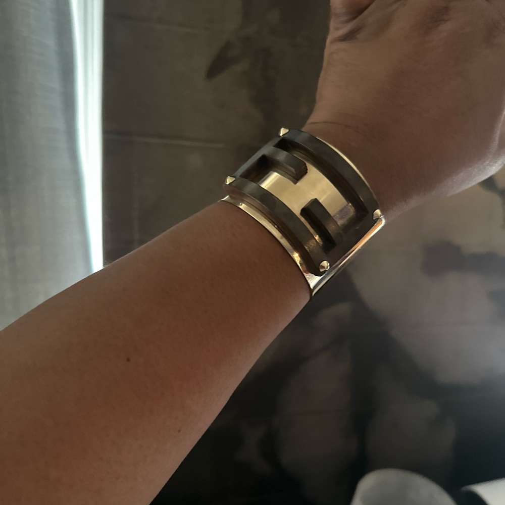 Fendi cuff - Picture 3 of 7